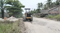 ian_mulai_realisasikan_janjinya_jalan_nibung_hangussei_balai_diperbaiki_2025-07-13_17-59-25_4539